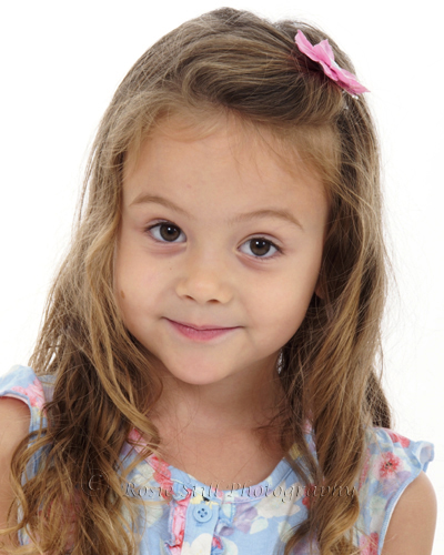 Headshot of child Amelia
