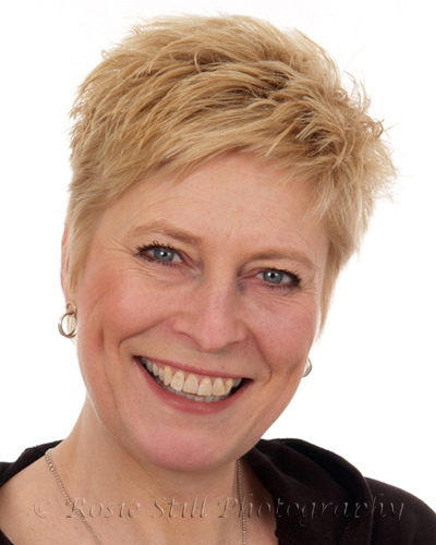 Headshot of actor, presenter, artist and sculptor Gabrielle Bradshaw